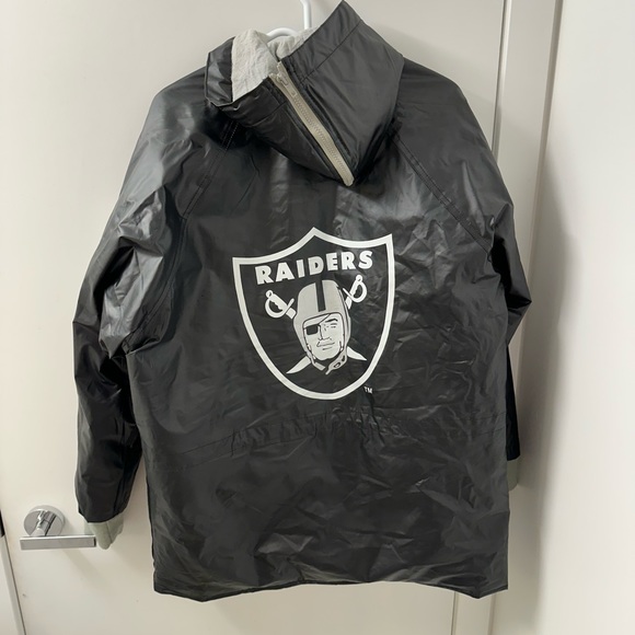 Rare Raiders Black & Silver Vinyl Hooded Jacket by GameDay - Mens Large - Picture 1 of 4